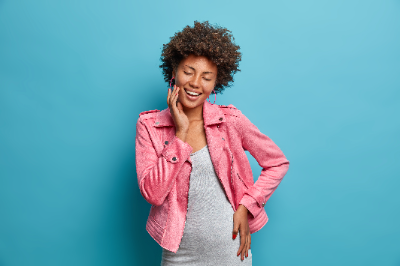 10 Must-Have Stylish Maternity Wardrobe Essentials You Can Buy on Amazon 36 Woman showing off her bump